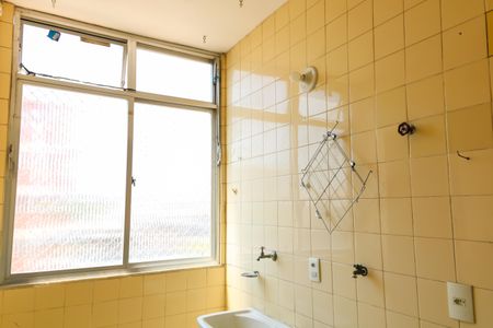 Apartamento à venda com 64m², 2 quartos e 1 vagaÁrea de Serviço