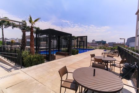 Apartamento à venda com 60m², 2 quartos e 1 vaga Apartamento à venda com 60m², 2 quartos e 1 vagaÁrea comum - Piscina