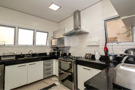 Casa à venda com 5 quartos, 380m² em Santo Amaro, São Paulo