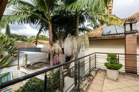 Casa à venda com 5 quartos, 380m² em Santo Amaro, São Paulo