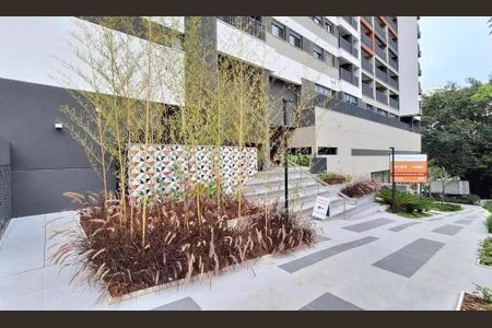 Studio para alugar com 32m², 1 quarto e sem vaga Studio para alugar com 32m², 1 quarto e sem vagaFachada