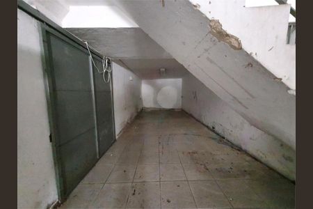 Casa à venda com 218m², 4 quartos e 4 vagas