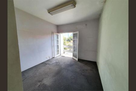 Casa à venda com 4 quartos, 218m² em Vila Mariana, São Paulo