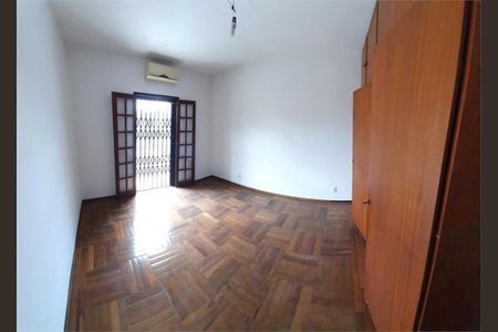 Casa à venda com 3 quartos, 179m² em Chácara Santo Antônio (Zona Sul), São Paulo