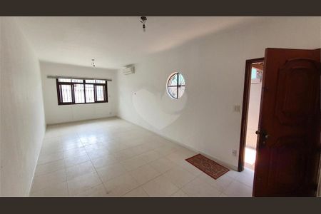 Casa à venda com 3 quartos, 179m² em Chácara Santo Antônio (Zona Sul), São Paulo