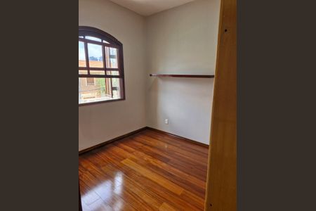 Casa à venda com 118m², 3 quartos e 2 vagas