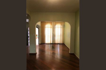 Casa à venda com 118m², 3 quartos e 2 vagas