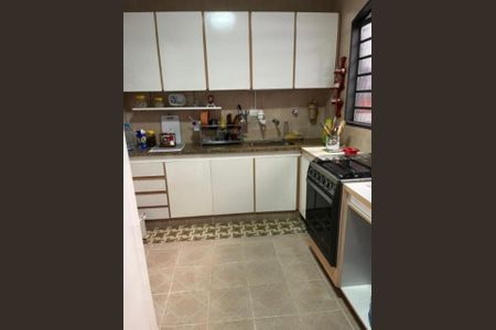 Foto 03 de casa à venda com 2 quartos, 117m² em Vila Gumercindo, São Paulo