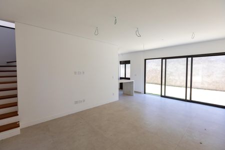 Casa de condomínio à venda com 138m², 3 quartos e 4 vagasSala
