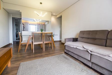 Apartamento para alugar com 74m², 3 quartos e 1 vagaSala