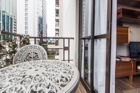 Apartamento para alugar com 74m², 3 quartos e 1 vagaVaranda