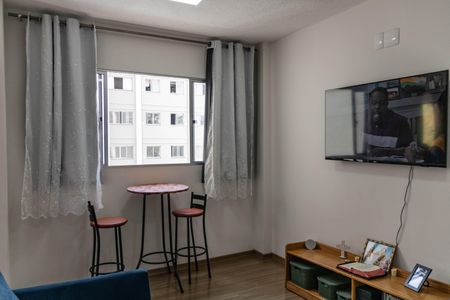 Sala de apartamento para alugar com 2 quartos, 49m² em Milionários, Belo Horizonte
