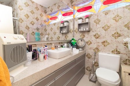 Casa à venda com 120m², 3 quartos e 2 vagasBanheiro Social 1