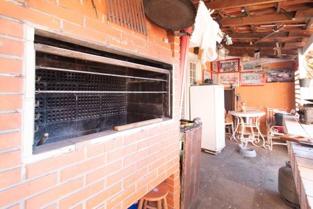 Casa à venda com 120m², 3 quartos e 2 vagasChurrasqueira