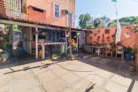 Casa à venda com 120m², 3 quartos e 2 vagasQuintal