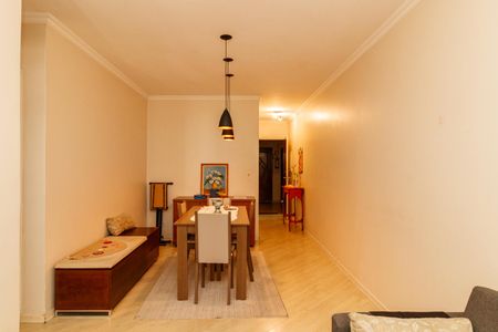 Apartamento à venda com 75m², 2 quartos e 2 vagasSala