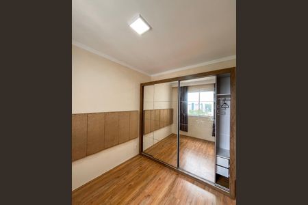 Quarto 1 de apartamento para alugar com 2 quartos, 34m² em Parque Fongaro, São Paulo