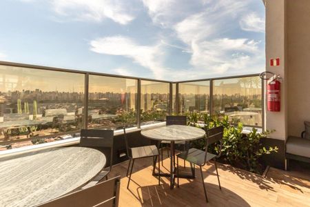 Apartamento para alugar com 140m², 2 quartos e 2 vagas Apartamento para alugar com 140m², 2 quartos e 2 vagasÁrea comum - Piscina