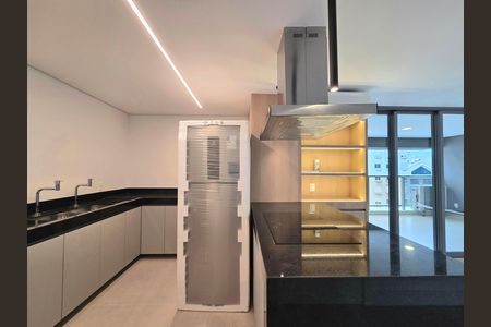 Apartamento para alugar com 140m², 2 quartos e 2 vagas Apartamento para alugar com 140m², 2 quartos e 2 vagasCozinha