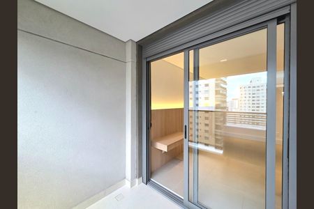 Apartamento para alugar com 140m², 2 quartos e 2 vagas Apartamento para alugar com 140m², 2 quartos e 2 vagasVaranda da Suíte 2