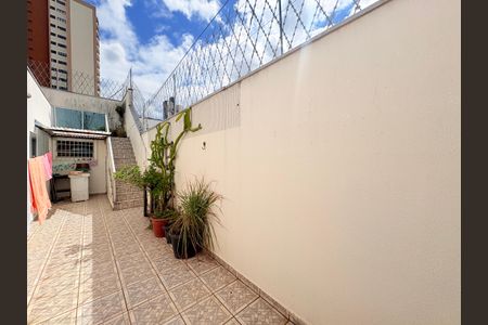 Casa à venda com 232m², 3 quartos e 2 vagasQuintal