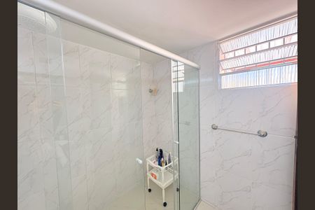 Casa à venda com 232m², 3 quartos e 2 vagasBanheiro da Suíte