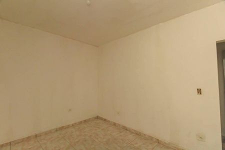 Casa para alugar com 30m², 1 quarto e sem vaga Casa para alugar com 30m², 1 quarto e sem vagaSala