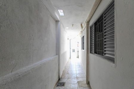 Casa para alugar com 30m², 1 quarto e sem vaga Casa para alugar com 30m², 1 quarto e sem vagaCorredor