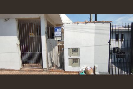 Casa para alugar com 30m², 1 quarto e sem vaga Casa para alugar com 30m², 1 quarto e sem vagaFachada