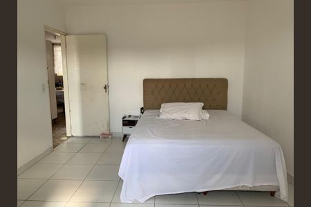 Casa à venda com 300m², 2 quartos e 2 vagas Casa à venda com 300m², 2 quartos e 2 vagasQuarto