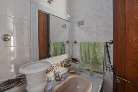 Casa à venda com 213m², 3 quartos e 4 vagasLavabo