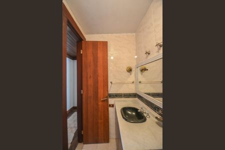 Casa à venda com 213m², 3 quartos e 4 vagasBanheiro