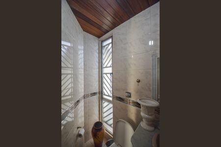 Casa à venda com 213m², 3 quartos e 4 vagasLavabo