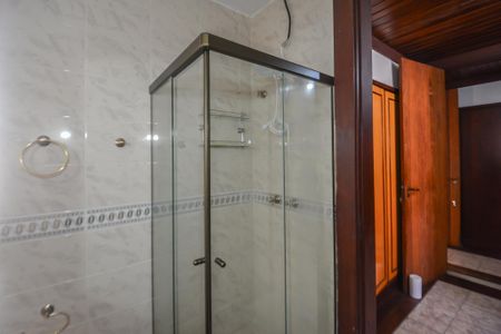 Casa à venda com 213m², 3 quartos e 4 vagasBanheiro da Suíte