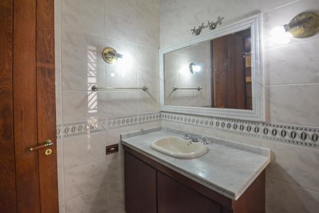 Casa à venda com 213m², 3 quartos e 4 vagasBanheiro da Suíte