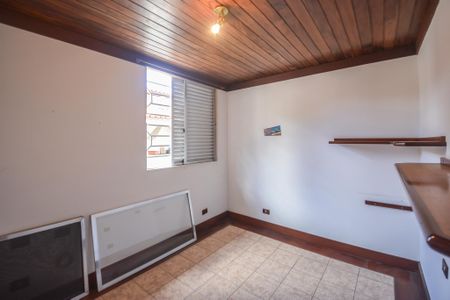 Casa à venda com 213m², 3 quartos e 4 vagasQuarto 2
