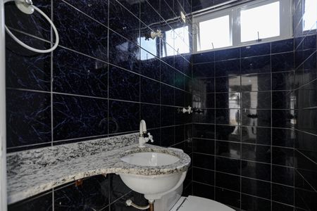 Casa para alugar com 273m², 3 quartos e 4 vagas Casa para alugar com 273m², 3 quartos e 4 vagasBanheiro de Serviço