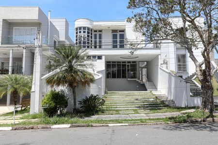 Casa para alugar com 273m², 3 quartos e 4 vagas Casa para alugar com 273m², 3 quartos e 4 vagasFachada