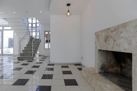 Sala de casa para alugar com 3 quartos, 273m² em Vila Oliveira, Mogi das Cruzes