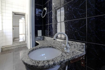 Casa para alugar com 273m², 3 quartos e 4 vagas Casa para alugar com 273m², 3 quartos e 4 vagasBanheiro de Serviço