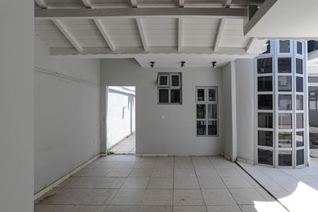 Casa para alugar com 273m², 3 quartos e 4 vagas Casa para alugar com 273m², 3 quartos e 4 vagasGaragem