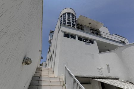 Casa para alugar com 273m², 3 quartos e 4 vagas Casa para alugar com 273m², 3 quartos e 4 vagasQuintal