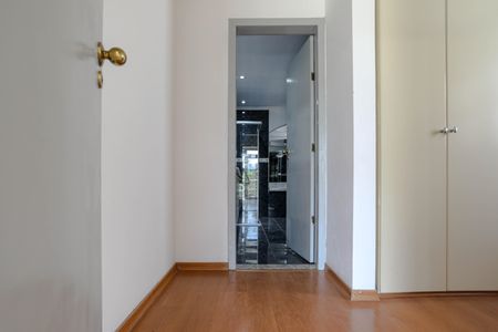 Casa para alugar com 273m², 3 quartos e 4 vagas Casa para alugar com 273m², 3 quartos e 4 vagasCloset da Suíte 3