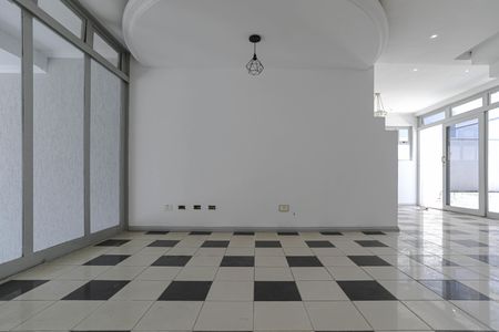 Casa para alugar com 273m², 3 quartos e 4 vagas Casa para alugar com 273m², 3 quartos e 4 vagasSala