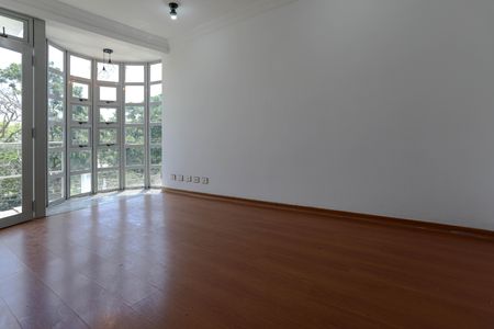 Casa para alugar com 273m², 3 quartos e 4 vagas Casa para alugar com 273m², 3 quartos e 4 vagasSuíte 2