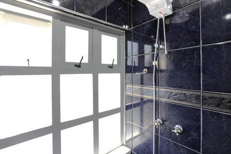 Casa para alugar com 273m², 3 quartos e 4 vagas Casa para alugar com 273m², 3 quartos e 4 vagasBanheiro da Suíte 2