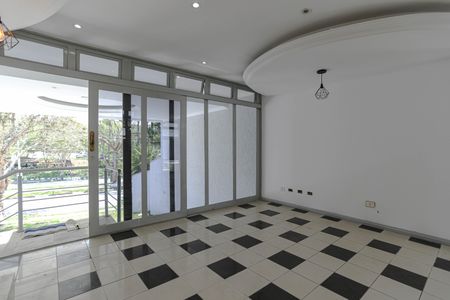 Casa para alugar com 273m², 3 quartos e 4 vagas Casa para alugar com 273m², 3 quartos e 4 vagasSala