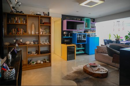 Sala de apartamento à venda com 2 quartos, 94m² em Vila Brasilio Machado, São Paulo