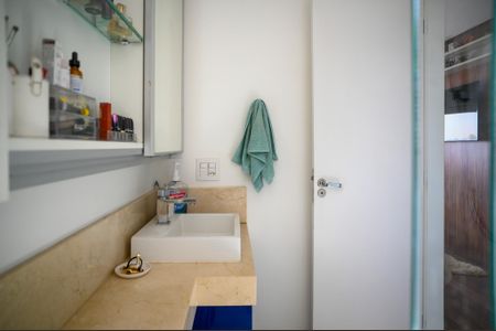 Apartamento à venda com 94m², 2 quartos e 2 vagas Apartamento à venda com 94m², 2 quartos e 2 vagasBanheiro