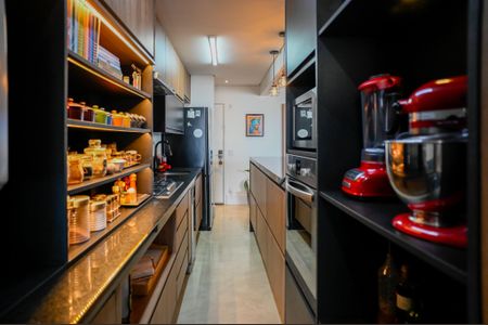 Apartamento à venda com 94m², 2 quartos e 2 vagas Apartamento à venda com 94m², 2 quartos e 2 vagasCozinha